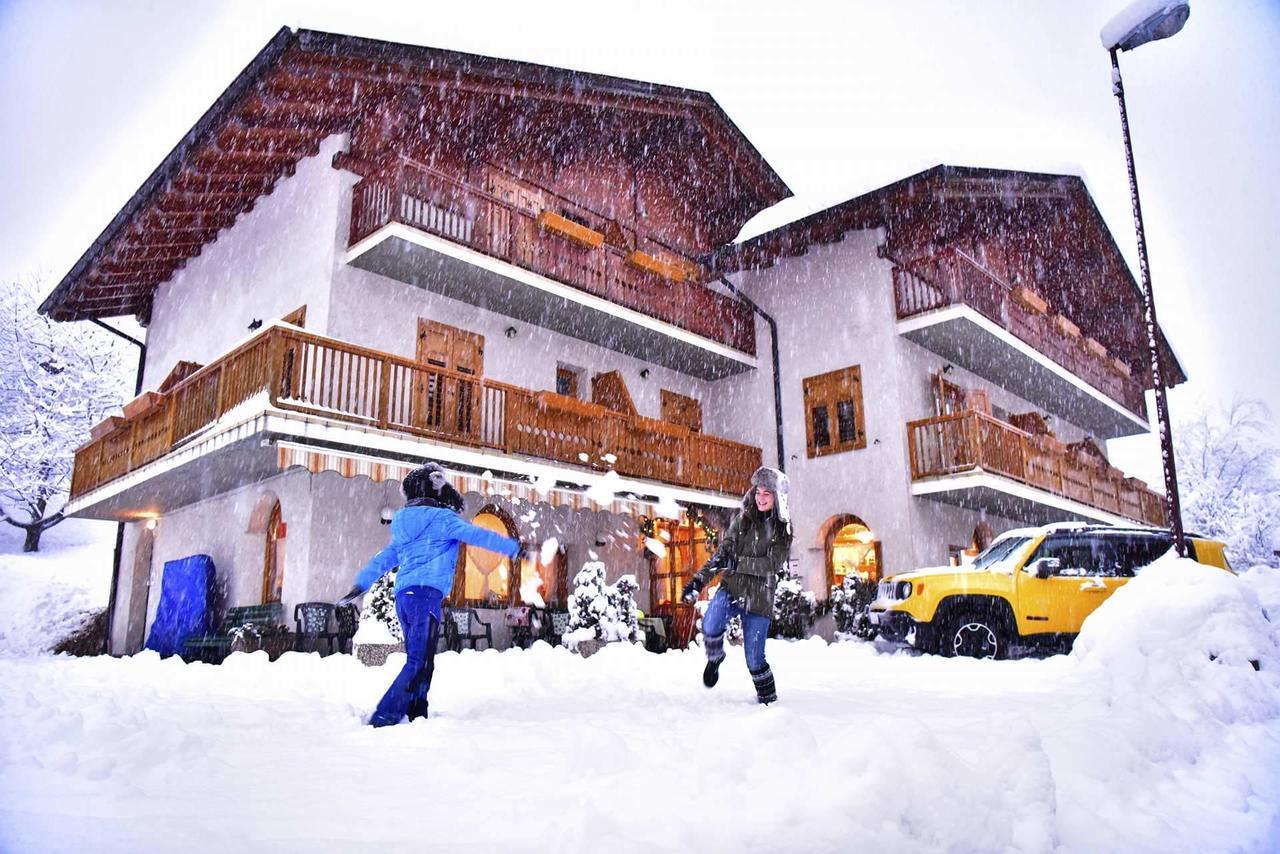 Alpen Hotel Рабби Экстерьер фото